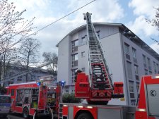 Feuer auf Balkon, S-Zuffenhausen, Offenaustr.