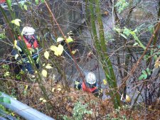 Mühlhausen, Bachhalde, Hund aus unterirdischem Kanal gerettet