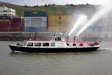 - Löschboot der Feuerwehr Stuttgart